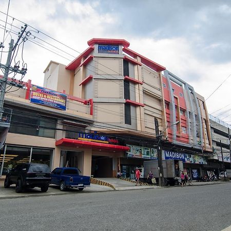 Madison Hotel Phl ايلويلو المظهر الخارجي الصورة